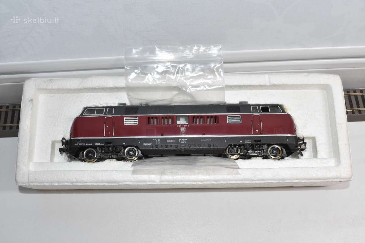 Fleischmann dyzelinis lokomotyvas Br 221 - nuotraukos Nr. 5