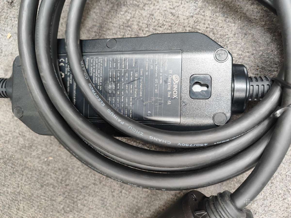 Sinox elektromobilio pakrovėjas type2 6a