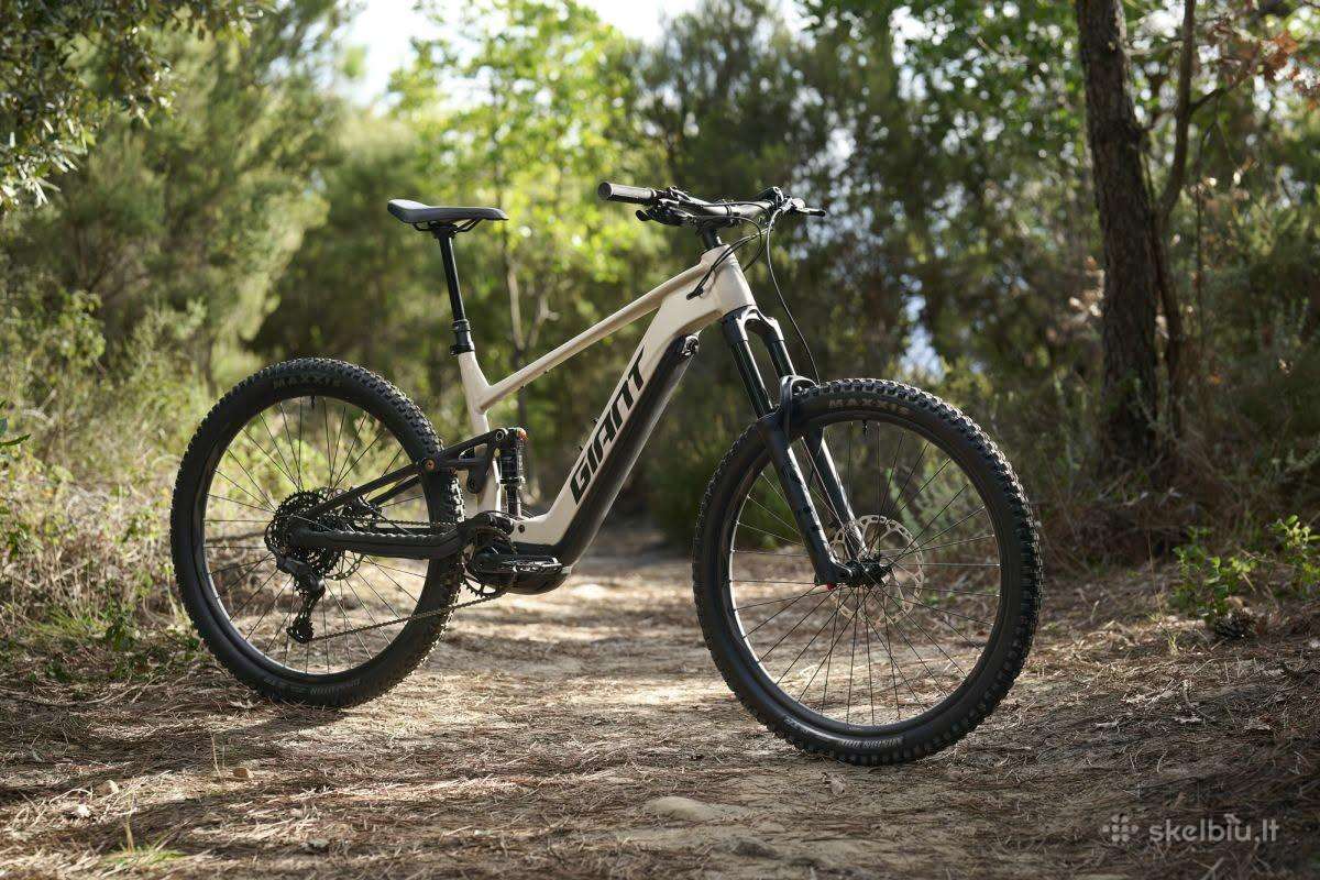 Naujas Giant elektrinis MTB L dydis 2700 €