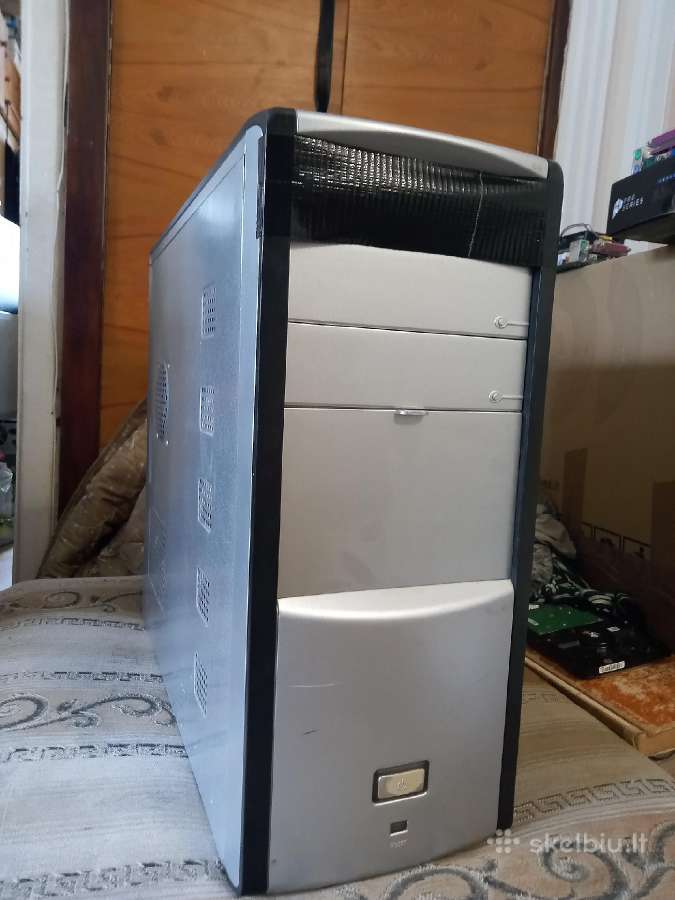 Atiduodam Uz 5eur Q8200 pc su 160.GB dalims