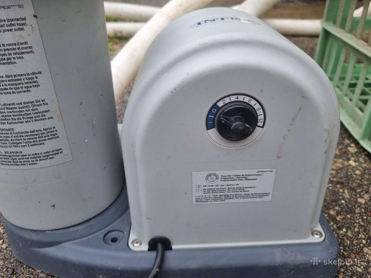 Vandens siurblys(baseinui,5678l/h,naudotas1sezoną)