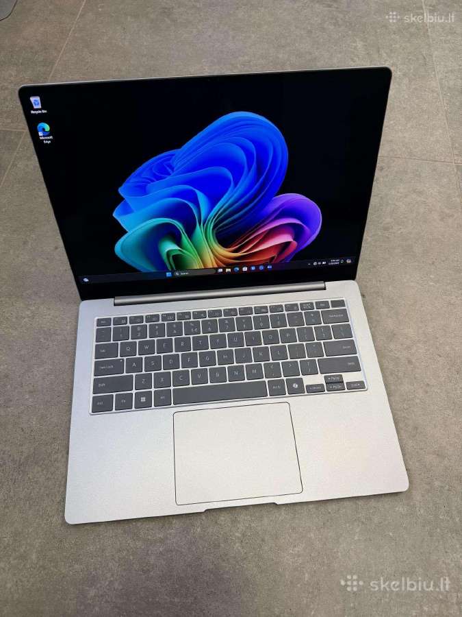 Samsung Galaxy Book4 Edge Snapdragon X Elite