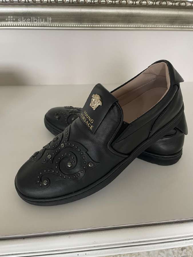 Batai Versace