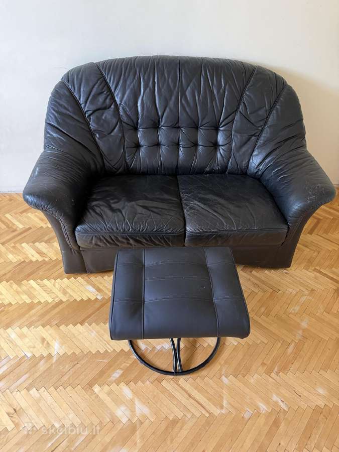 Sofa su atrama kojoms