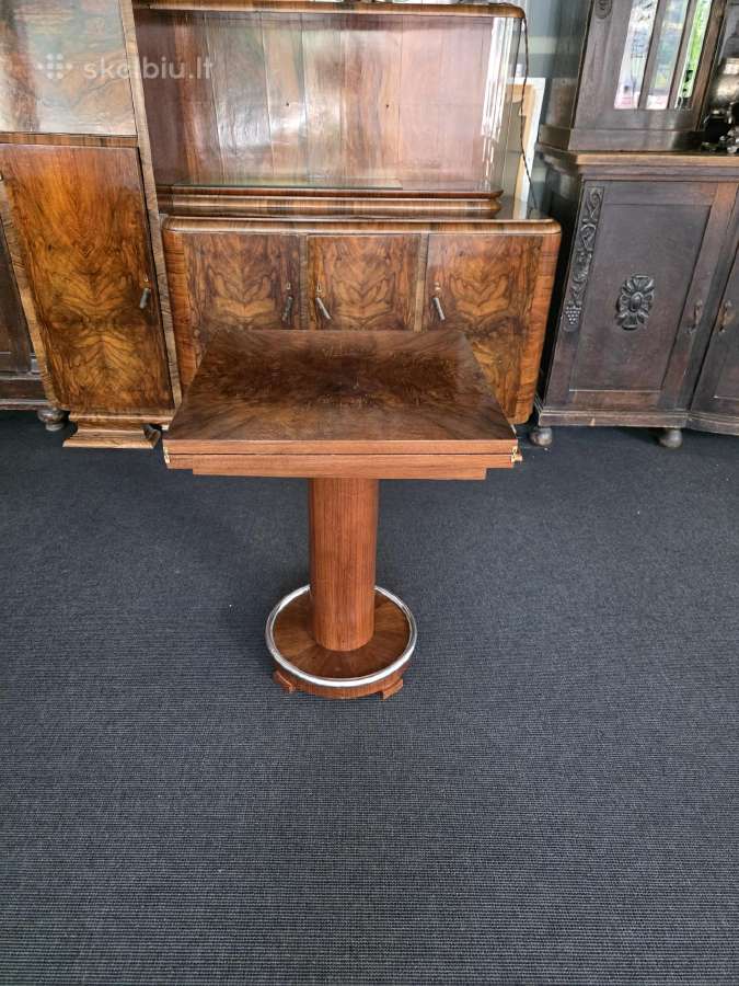 Retas Art Deco lošimų stalelis