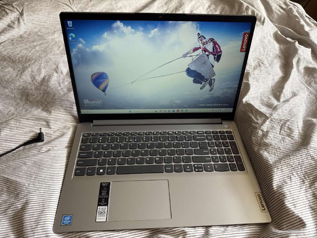 Parduodamas Lenovo Ideapad 1 15igl7