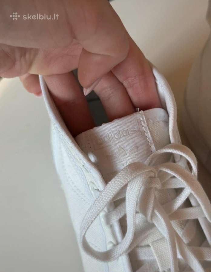 Adidas kedai - nuotraukos Nr. 2