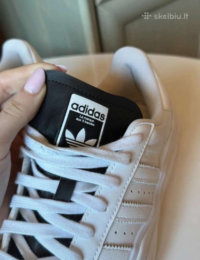 Adidas kedai - nuotraukos Nr. 3
