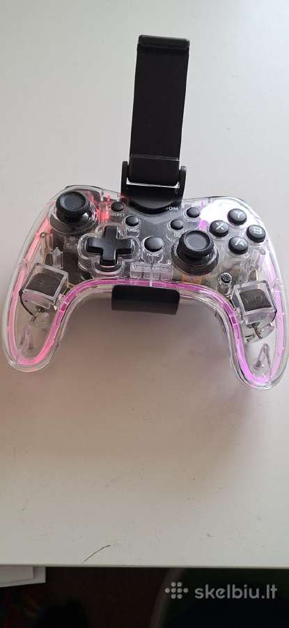 Westrom Gaming Edition pultas