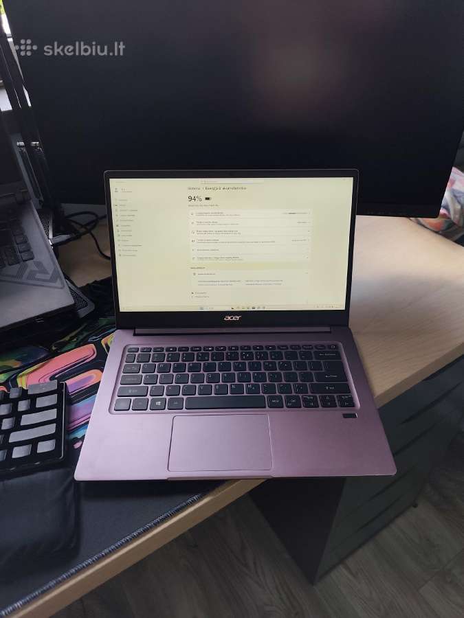 Acer Swift Sf314-42 R5-4500 8gb, 250ssd