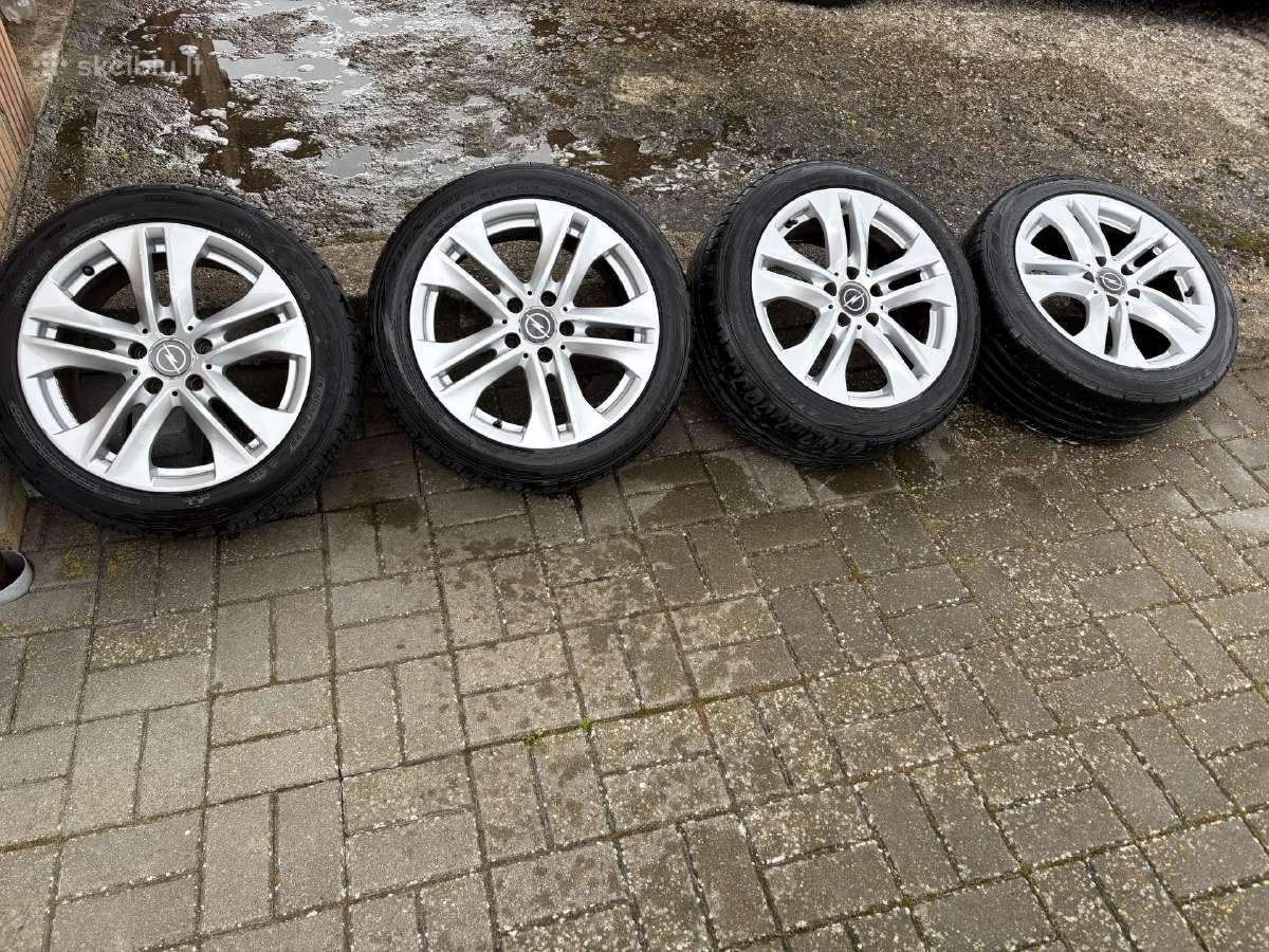 Merscedes-benz ratlankiai