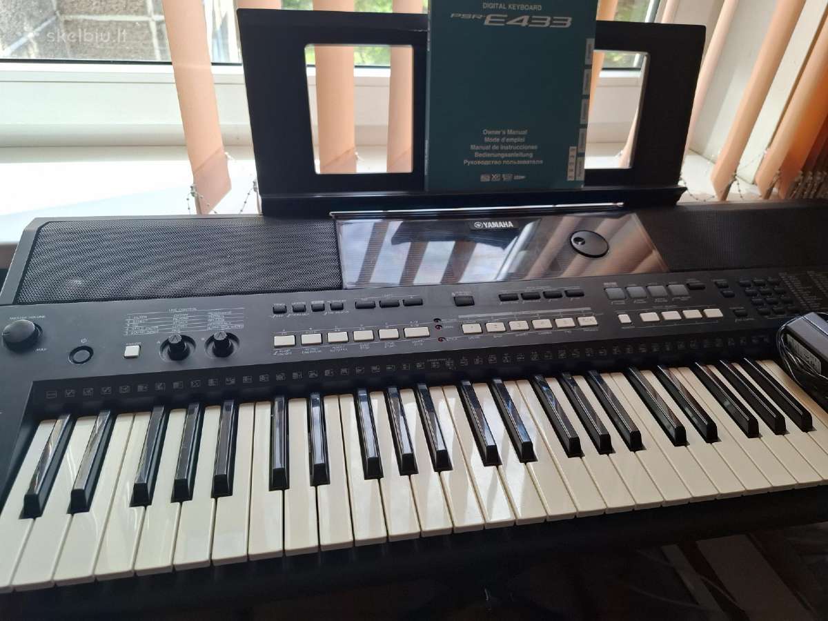 Sintezatorius Yamaha Psr E433 su stovu