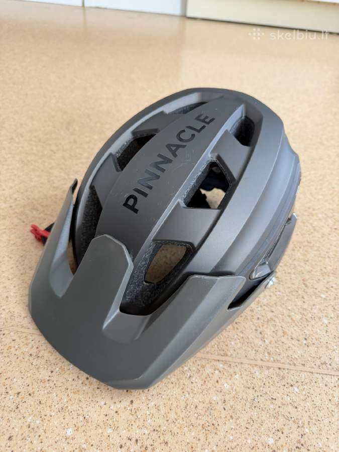 MTB Šalmas Pinnacle