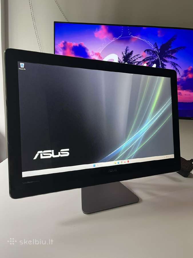 Asus Zen Aio 21.5" Intel i3 8gb RAM 500gb SSD