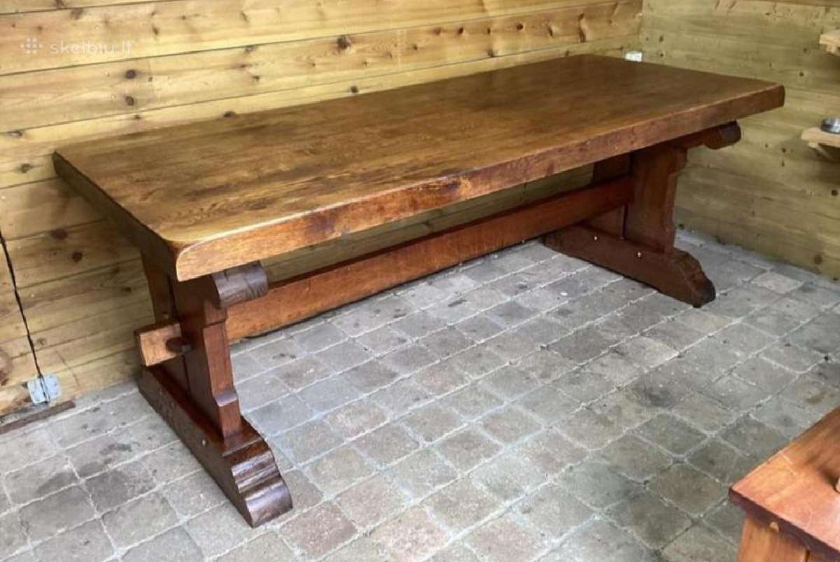 Ąžuolo stalas