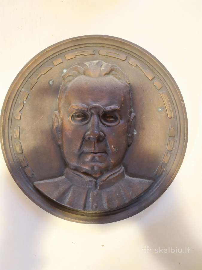 Bareljefas Maironis