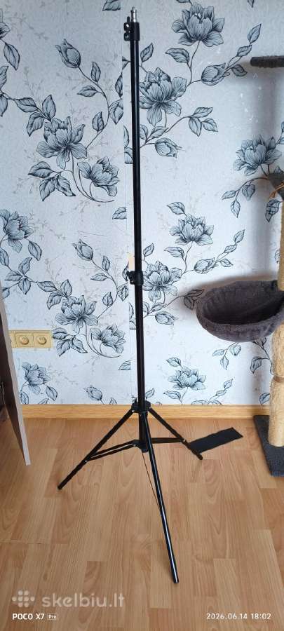 Žiedinės lempos stovas (Ring light stand)