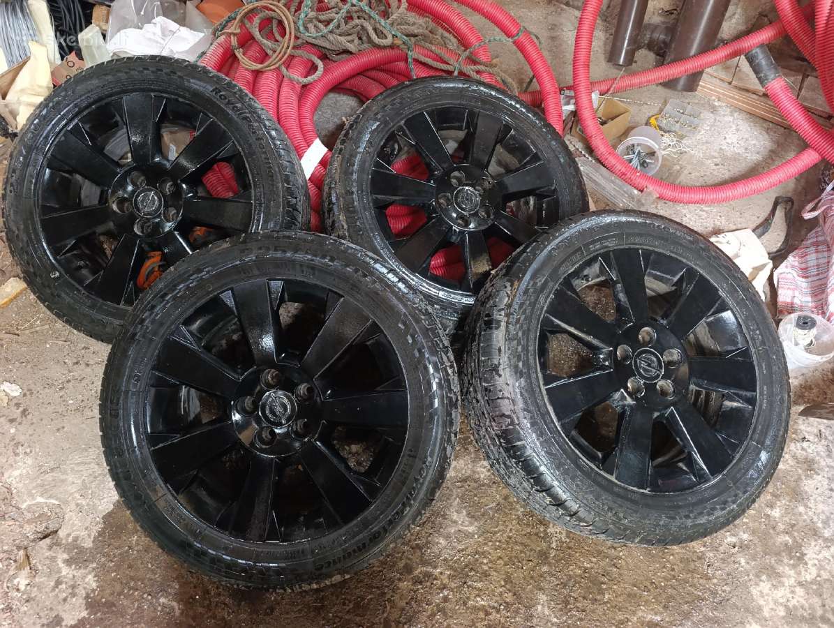 Ratai 300€.