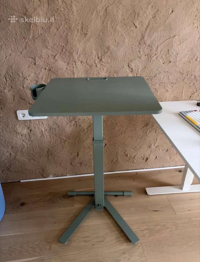 Ikea mitton nešiojamo kompiuterio stalas
