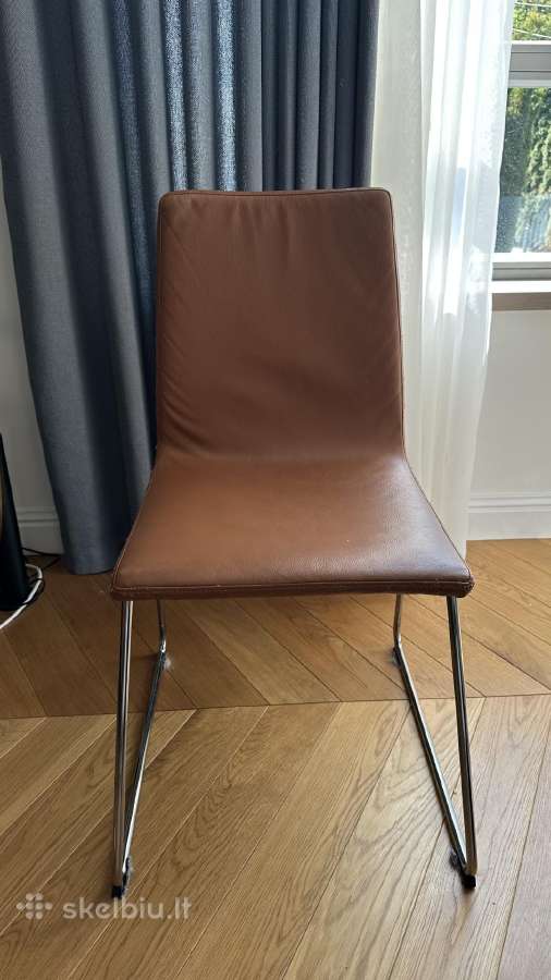Parduodami 4 „ikea“ kėdės.