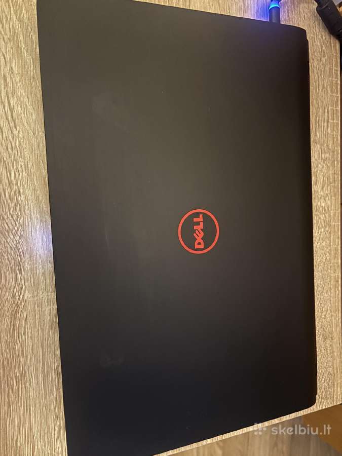 Dell Inspiron 5577