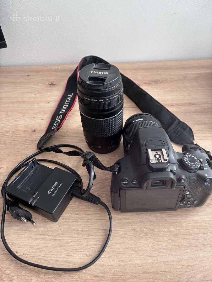 Canon EOS 700d su priedais