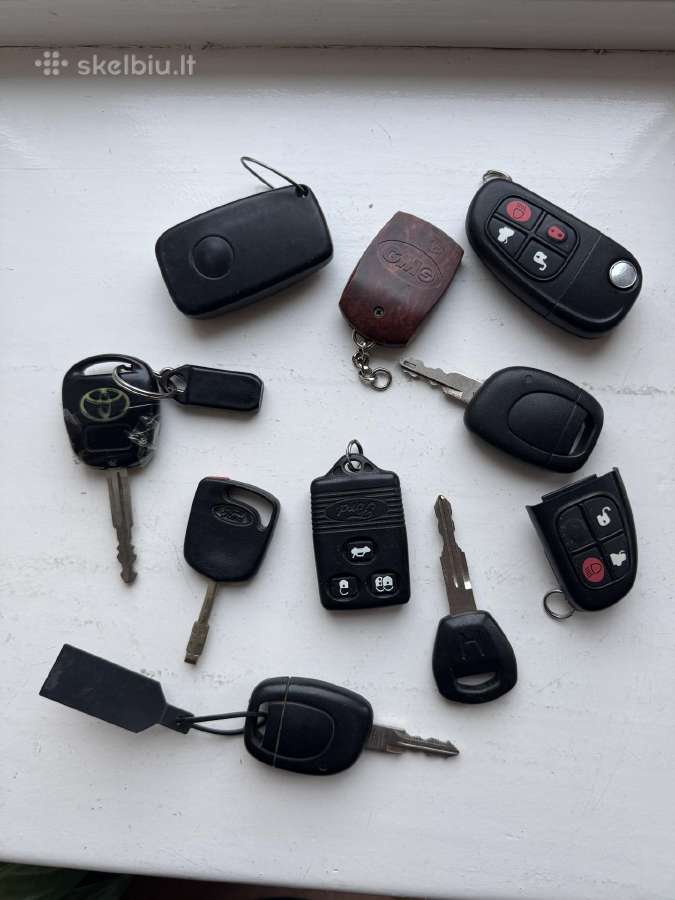 Naudoti automobilių raktai