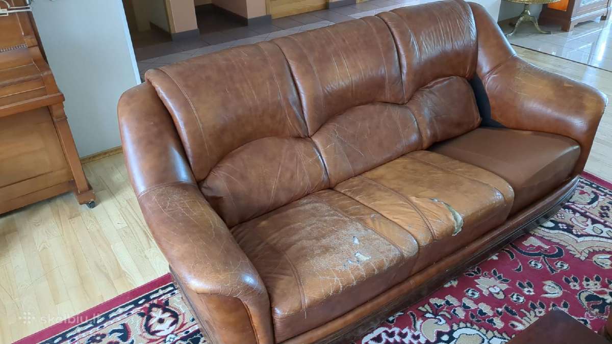 Dovanojamos 2 odinės sofos (2 ir 3 vietų)