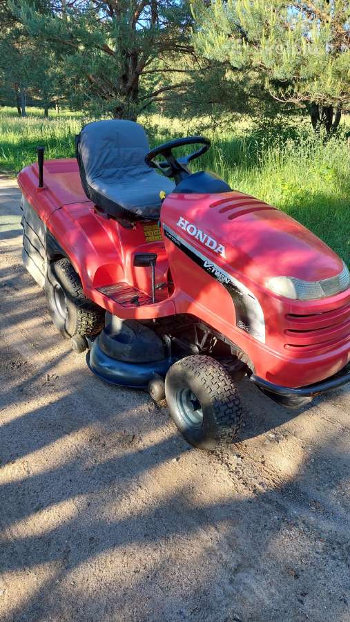 Traktoriukas žoliapjovė Honda 2417 - nuotraukos Nr. 3