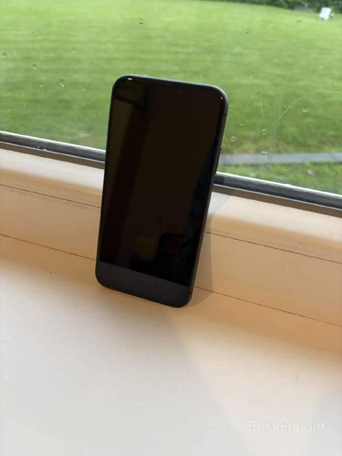 iPhone 11