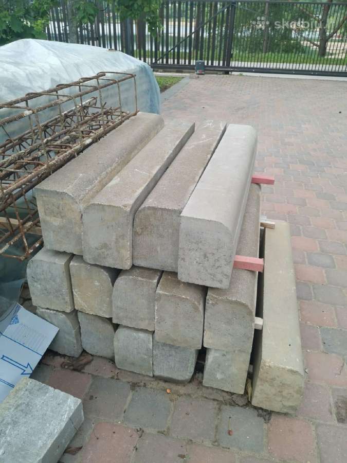 Betoniniai borteliai 100x15x22 cm