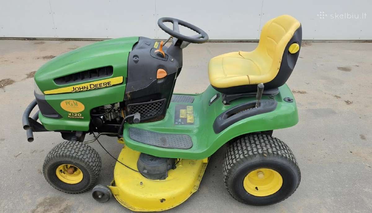 John Deere x120