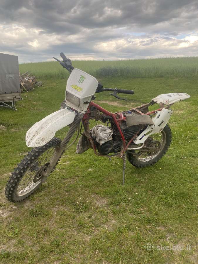 Yamaha DT 125cc 2t.