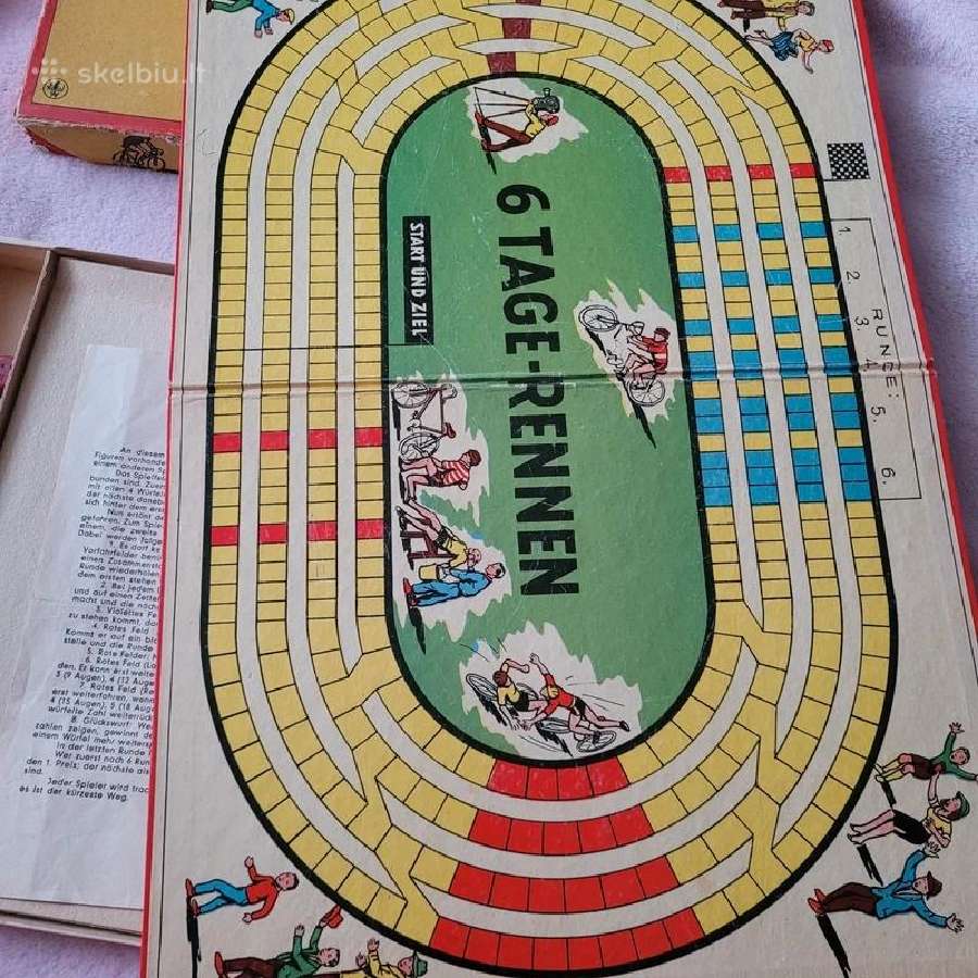 Vintage stalo žaidimas.