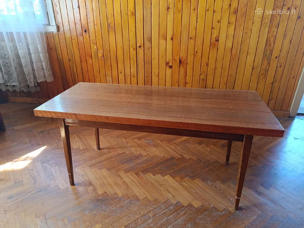 Dovanoju žurnalinį staliuką