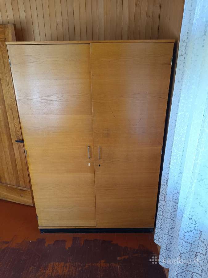 Dovanoju antikvarines spintas