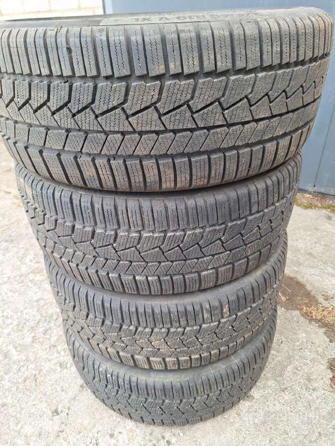 R19 225/40 m+s