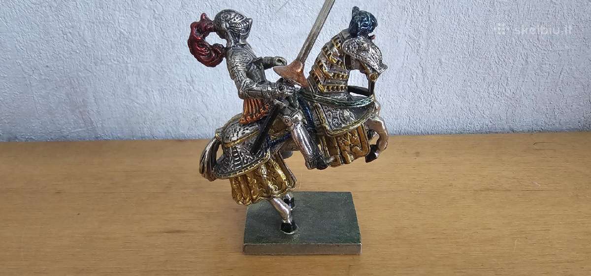 Sidabrine dekoracija - Riteris - nuotraukos Nr. 3