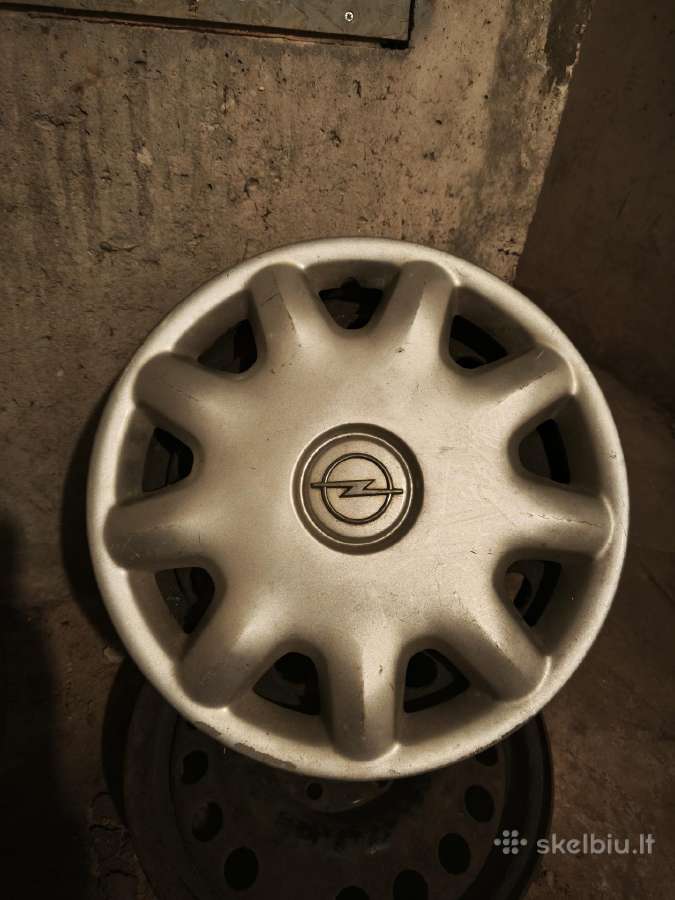 Ratlankiai Opel su padangom