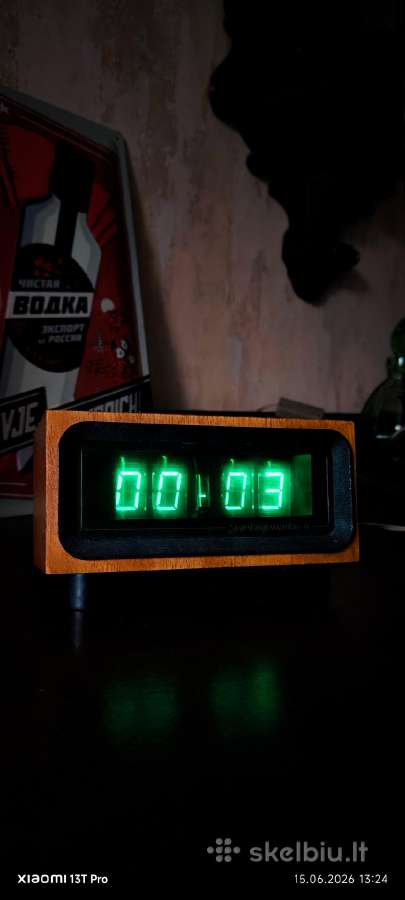 Midcentury stiliaus laikrodis Elektronika