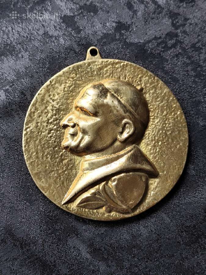 Žalvaris bareljefas