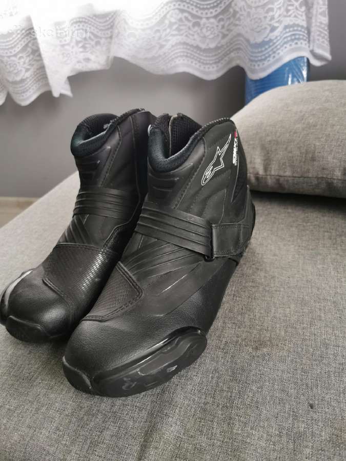 Moto batai - nuotraukos Nr. 23