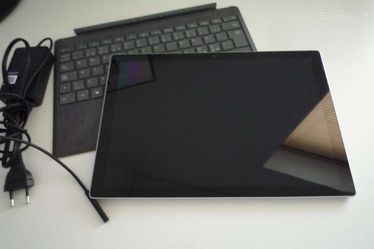 Microsoft Surface Pro 5 128gb, 8gb i5-7300u