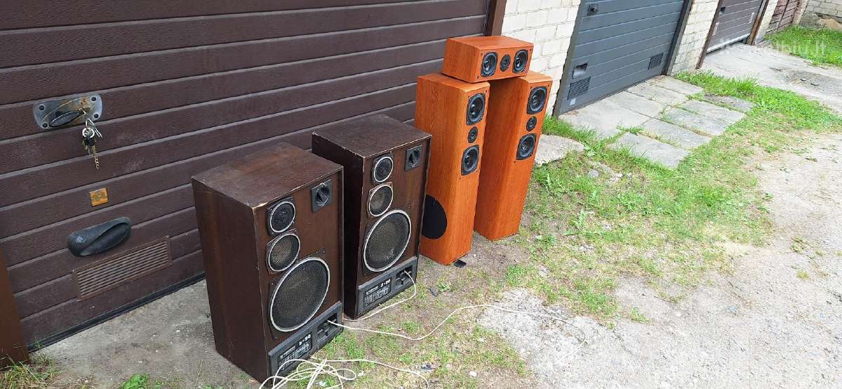 S90 kolonėlės, ir audio kolonėlės.