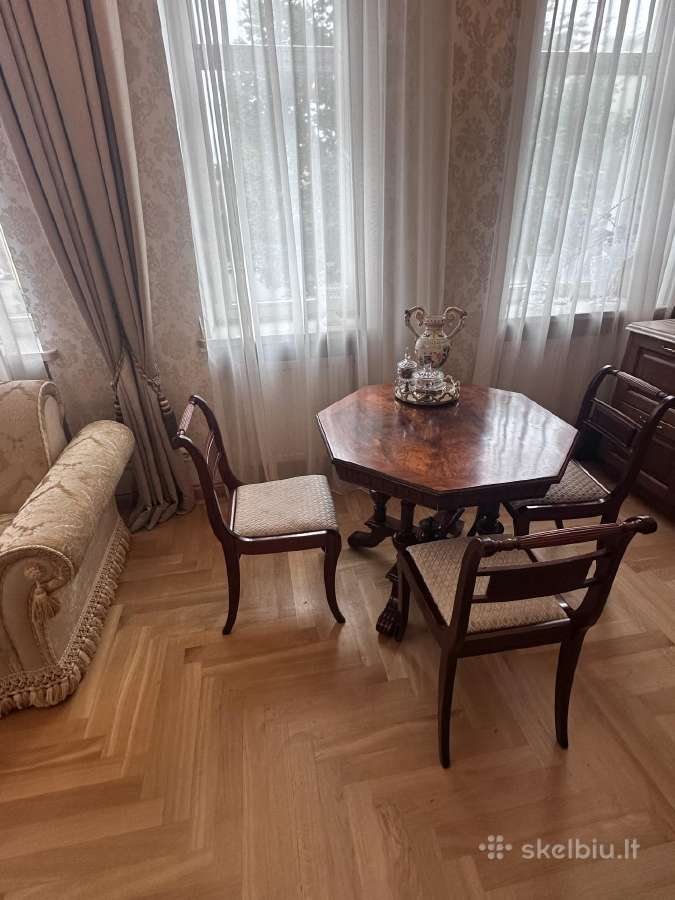 Valgomojo baldų kompektas