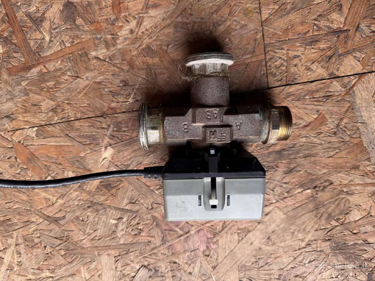 Honeywell pavara Vc vožtuvams 230v ir trieigis vož - nuotraukos Nr. 4
