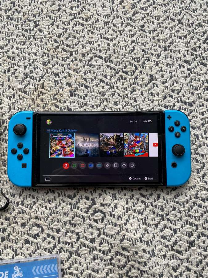 Nintendo Switch Oled + Mario Kart 8 + paskyra - nuotraukos Nr. 5