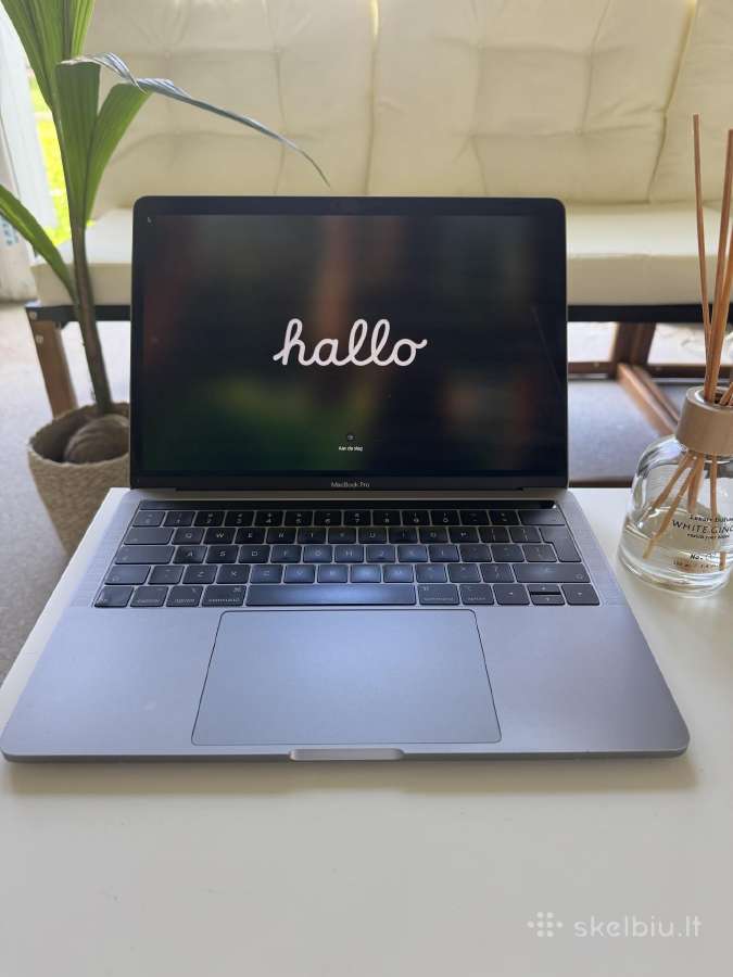 Apple MacBook Pro 13 (2019) i5 / 8 GB RAM / 128 G