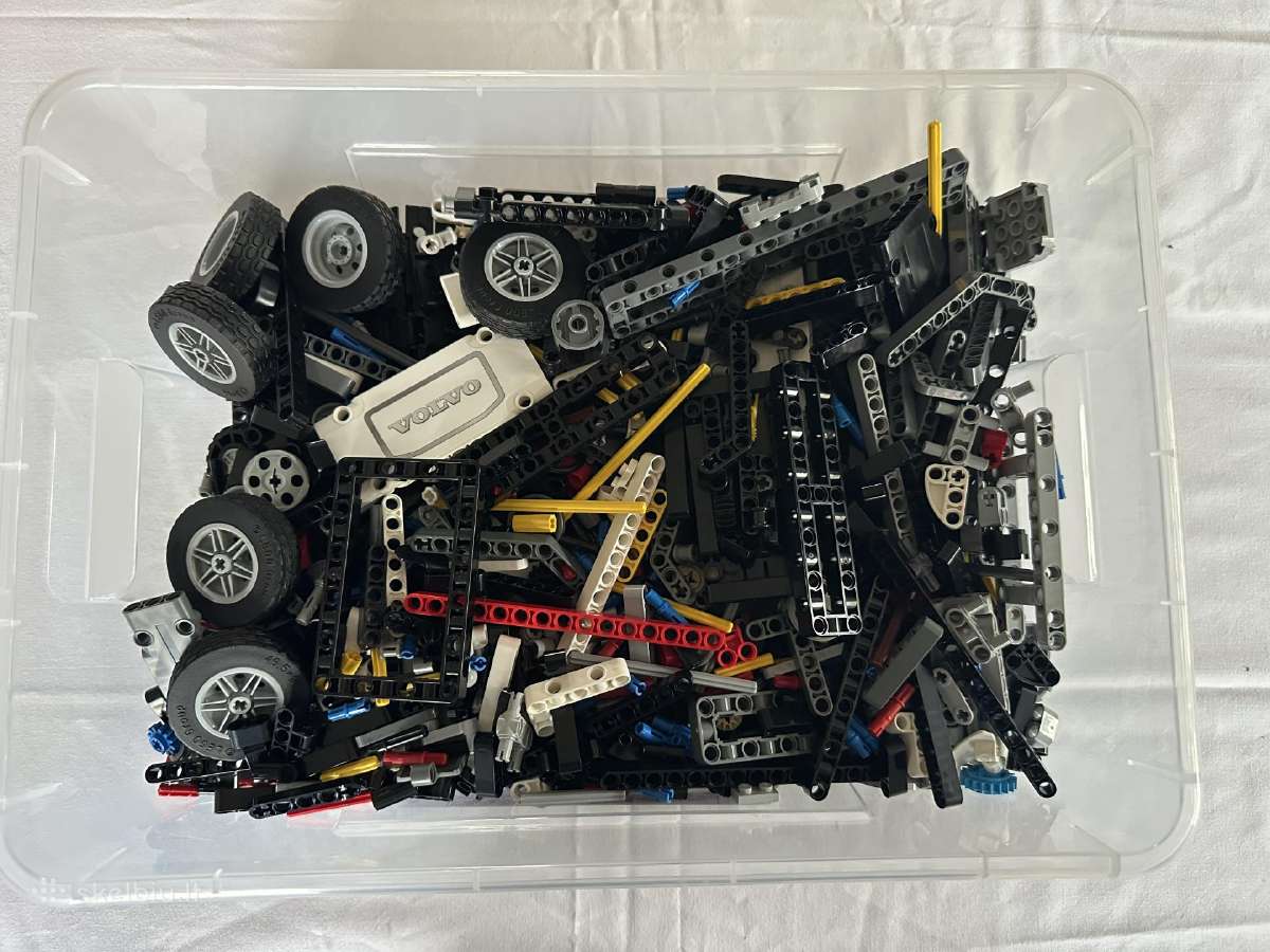 Lego Technic 42175 - nuotraukos Nr. 2