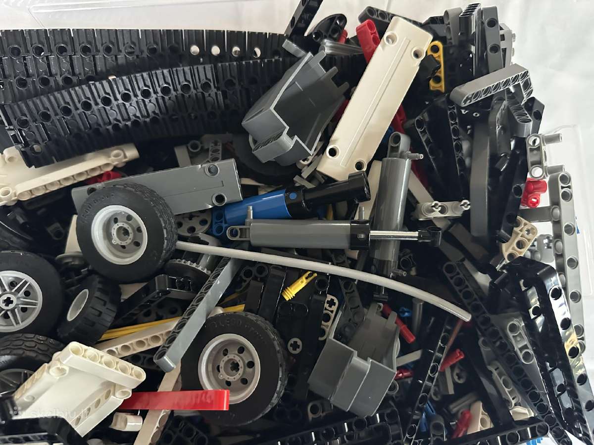 Lego Technic 42175 - nuotraukos Nr. 3